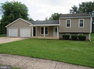 2536 Manor Rd, York, PA 17408