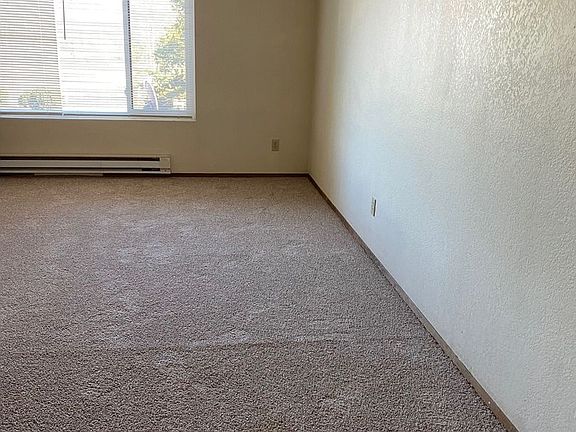 5th image of 15043 8th Ave S APT 14