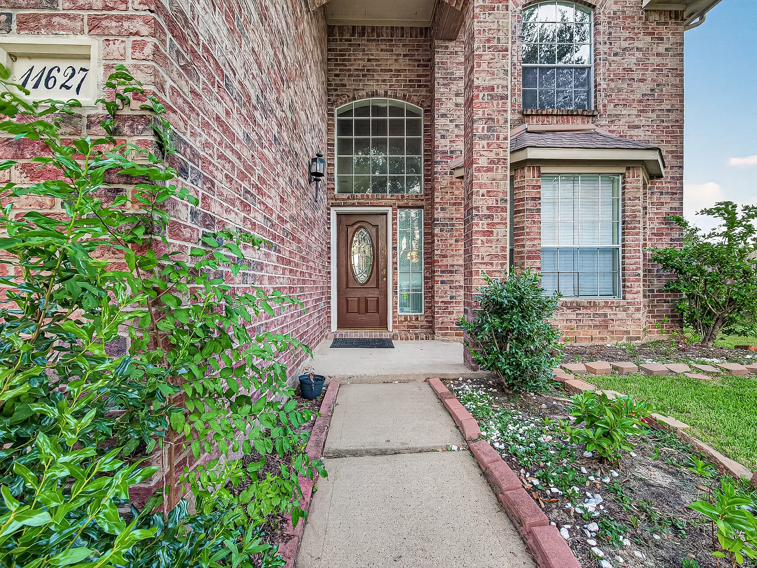4 bed, 2647 sqft, $2,450 — Photo 4