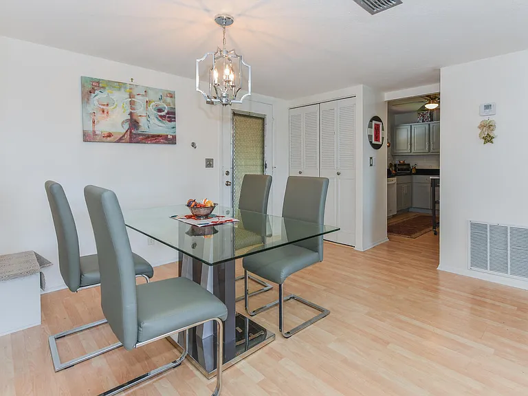 477 Lake Dora Dr — Photo 15
