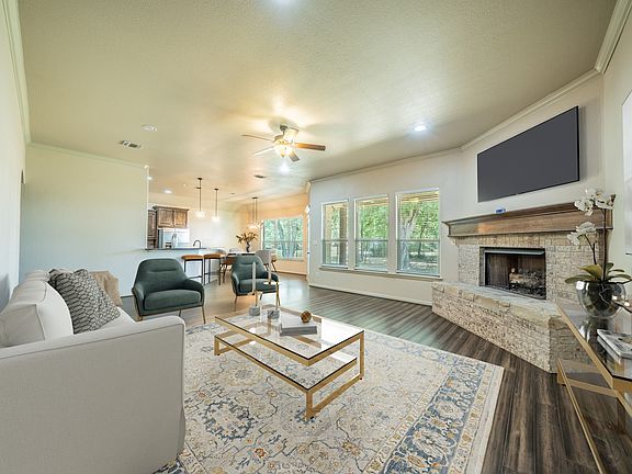 3rd image of 1812 Rockview Dr