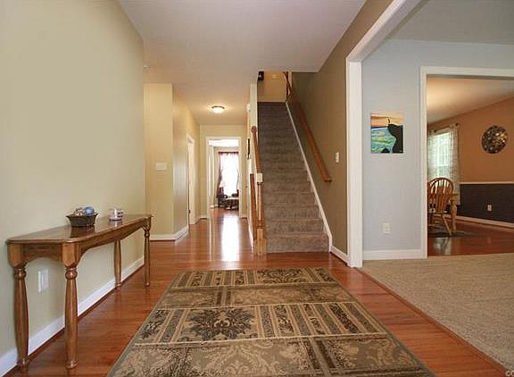 5th image of 10056 Meadow Pond Dr