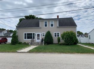 17 Briggs St, Cranston, RI 02920