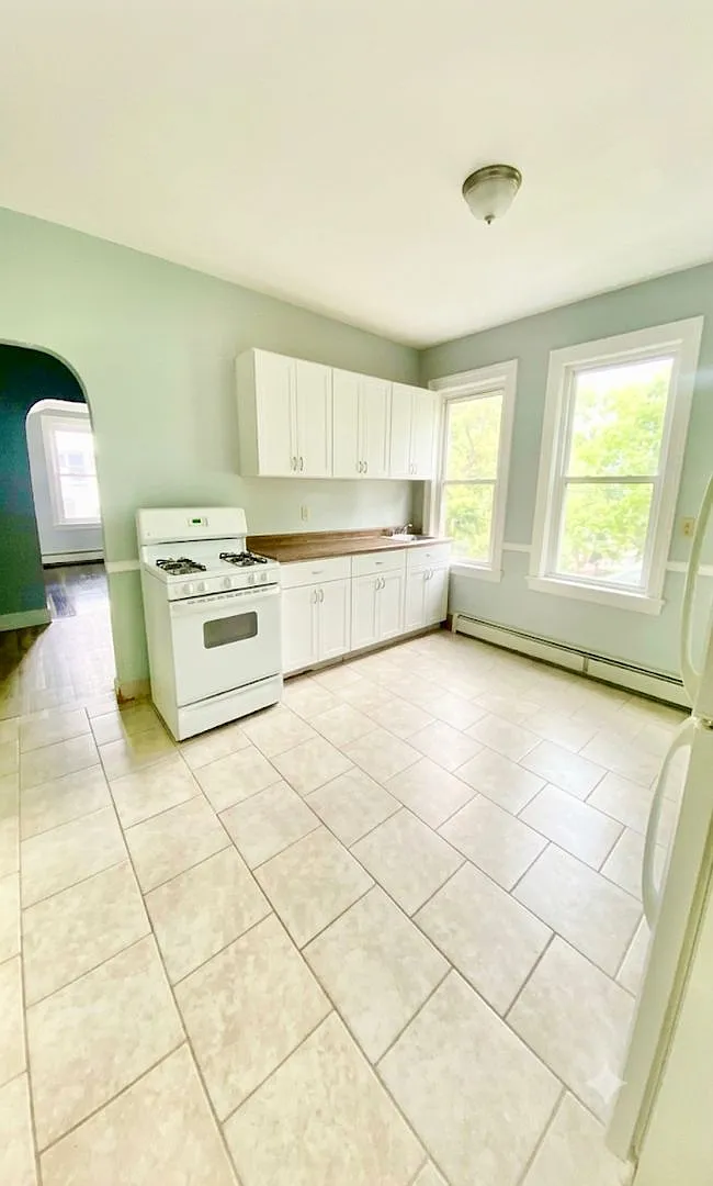 84 Harold Street — Photo 3