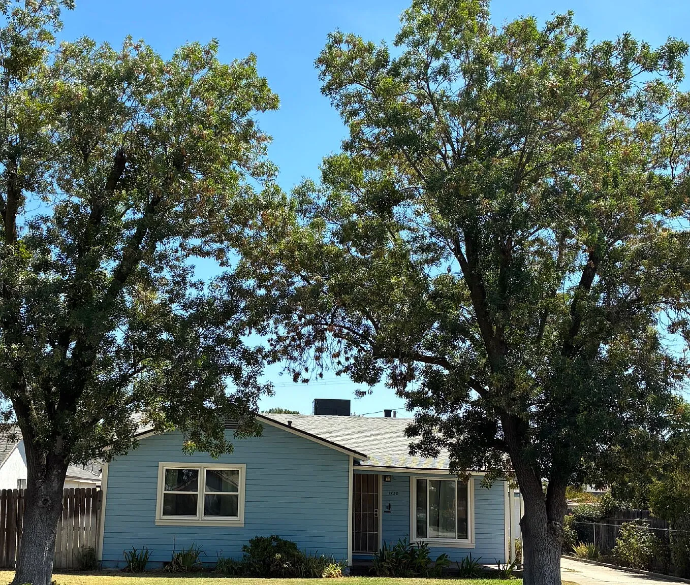 2 bed, 1.0 bath, 1148 sqft, $1,450 — Photo 1
