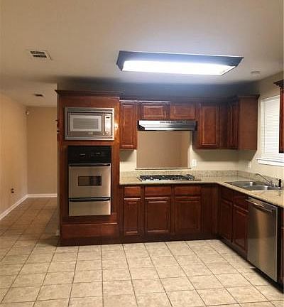 5th image of 2620 Buccaneer Dr