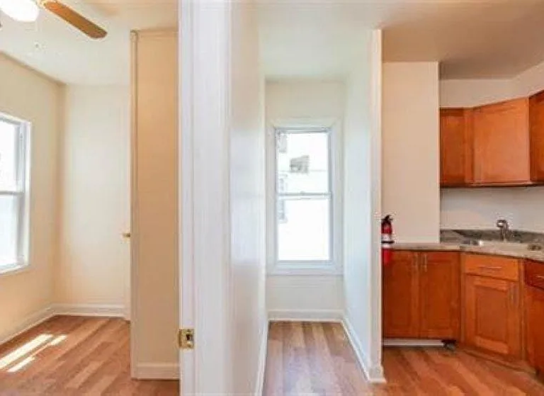 38 N Iowa Ave #2 — Photo 5
