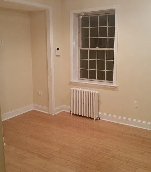 525 Fitzwater St #1R — Photo 4