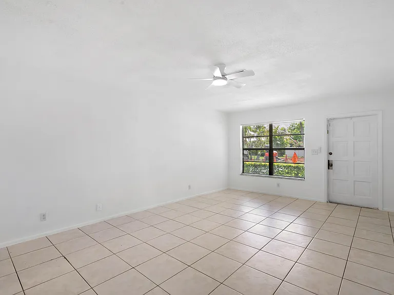 4108 NW 79th Ave #1 — Photo 4