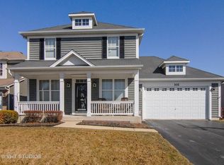 302 Auburn Dr, Oswego, IL 60543