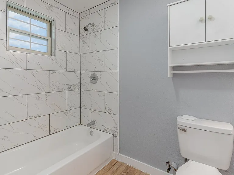 4621 Owenwood Ave — Photo 15