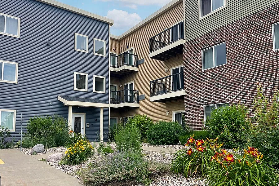 Rock Avenue Apartments — Photo 1