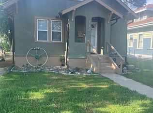 112 6th Ave NW, Minot, ND 58703