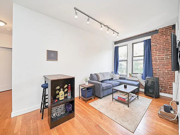 2nd image of 259 E Broadway APT 3C