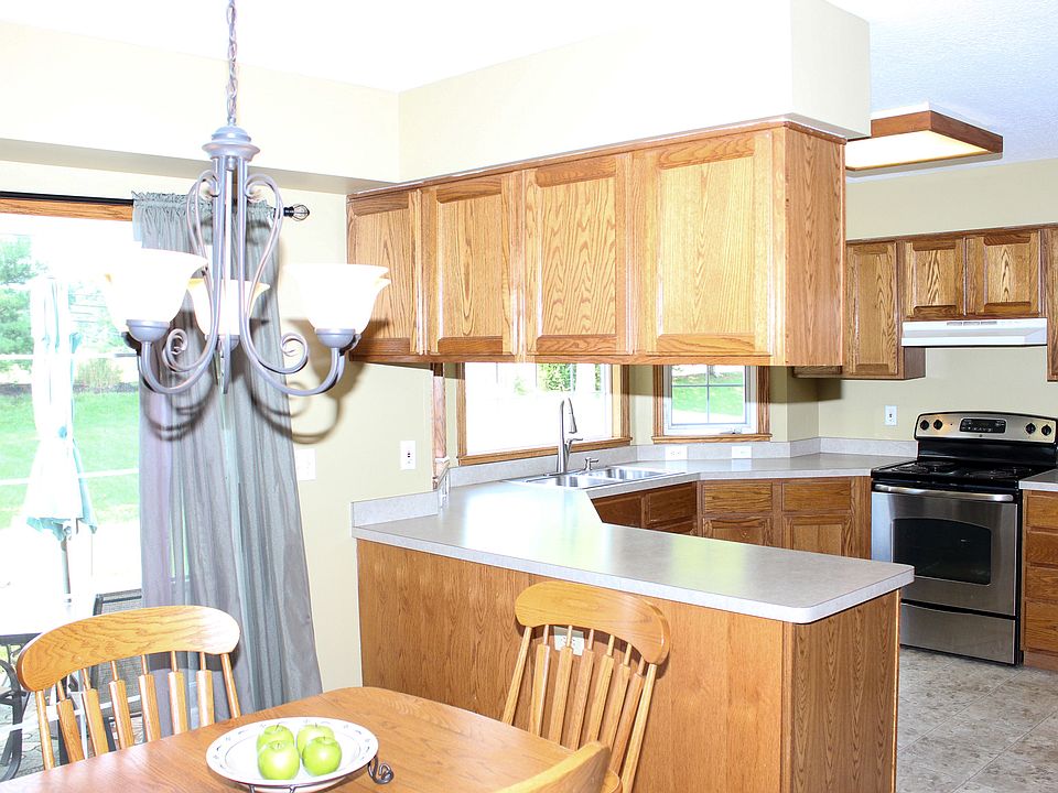 1st image of 4039 Queensbury Cir
