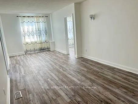 128 Wilson Rd S #1 — Photo 2