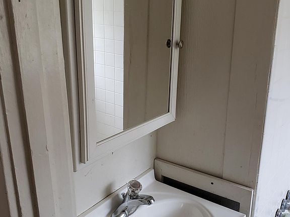 3rd image of 503 Hanover St APT 7