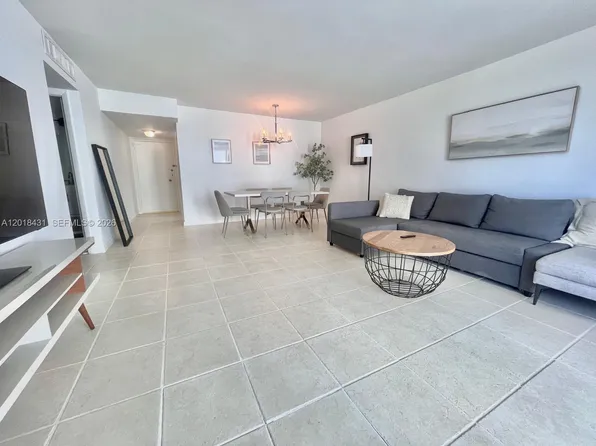 5838 Collins Ave APT 2D, Miami Beach, FL 33140