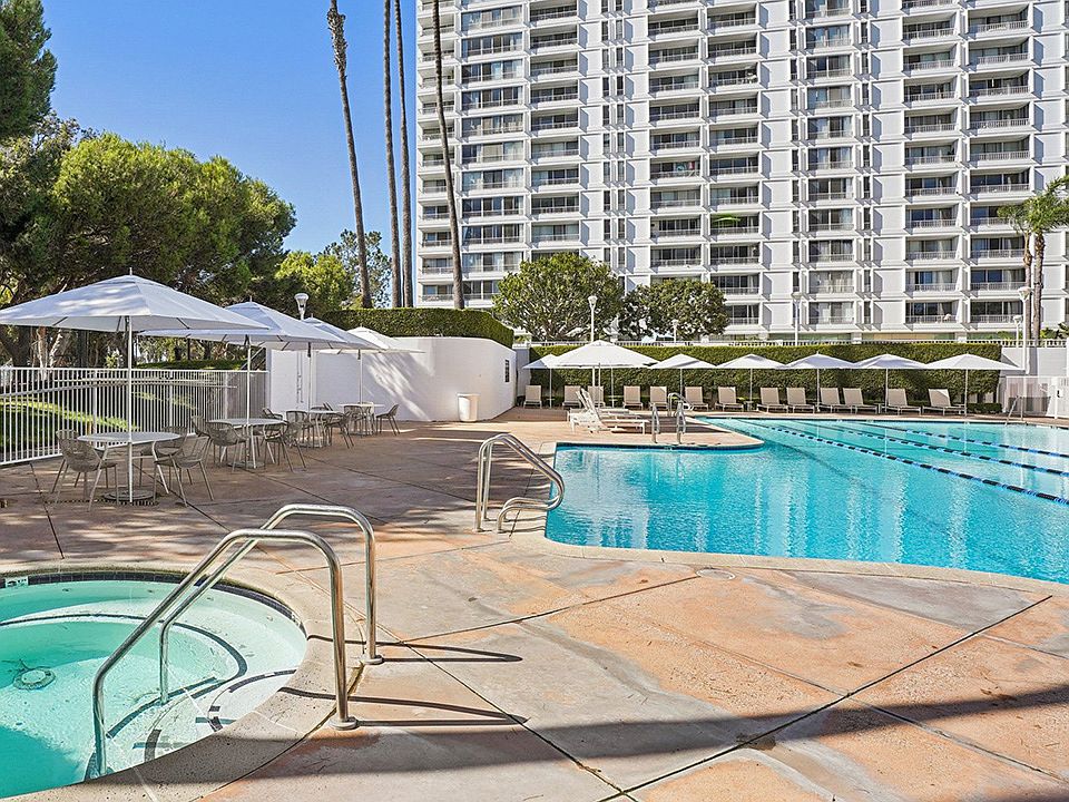 Heated pool and hot tub