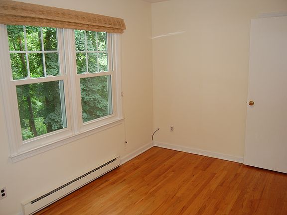 5th image of 172 East Ave #174