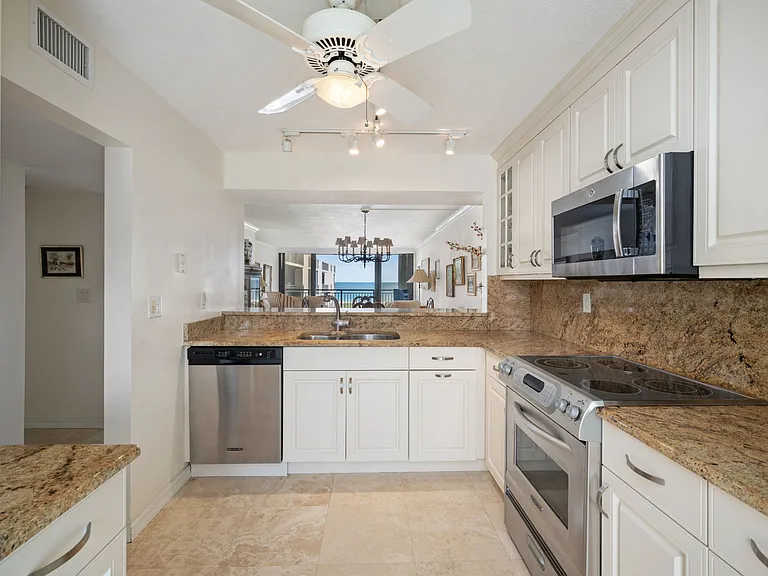 1480 Ocean Dr #4E — Photo 12