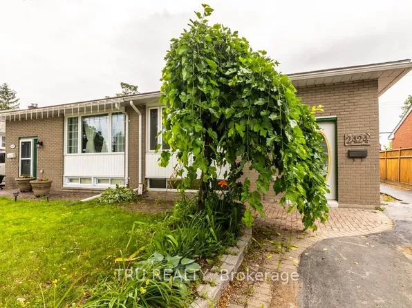 2424 Iris St #B, Ottawa, ON K2C 1C6