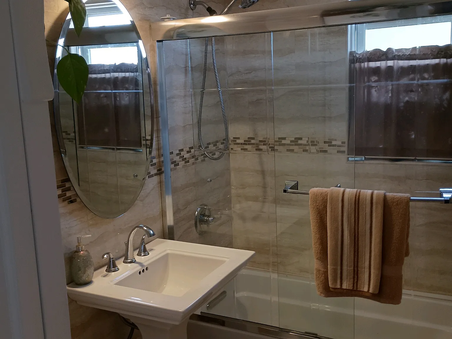 2 bed, 920 sqft, $3,000 — Photo 4