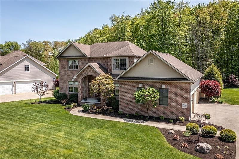 1954 Pierce Bluffs Dr, Hermitage, PA 16148 Zillow