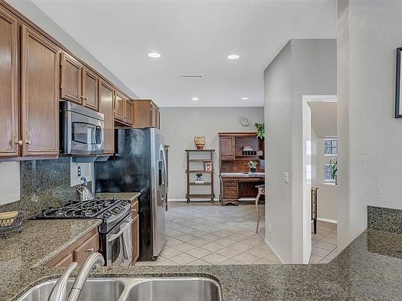 3rd image of 10914 Ivy Hill Dr Unit 2
