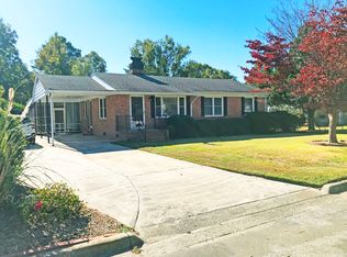 2702 Crockett Dr, Greenville, NC 27858