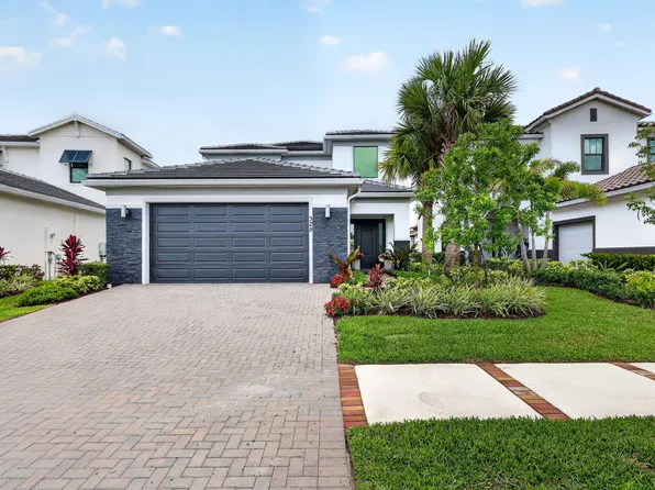 329 SE Fascino Circle, Port St Lucie, FL 34984