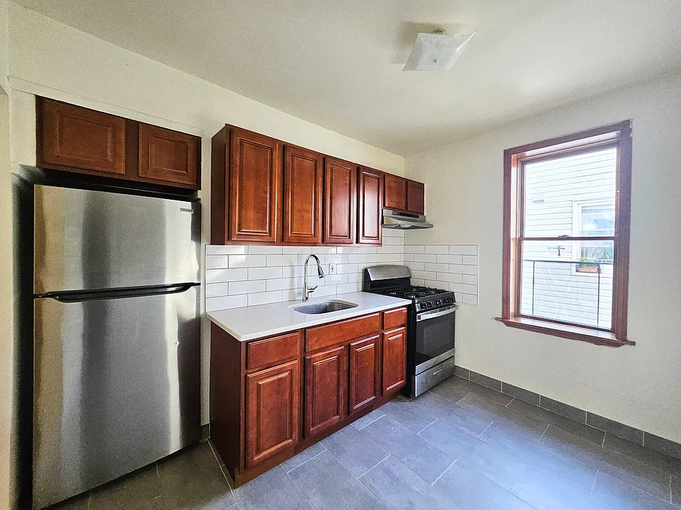 1763 71st St #2F