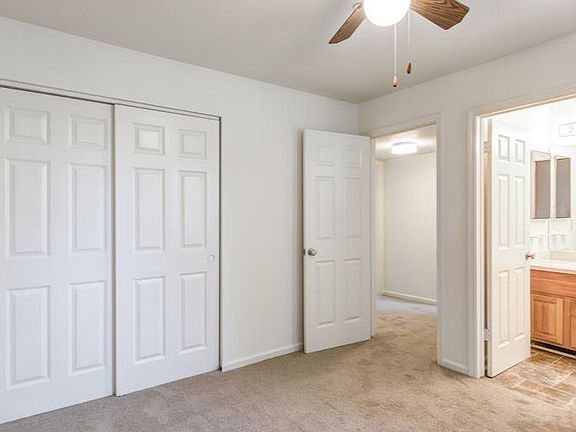 5th image of 433 Walsingham Way #433W