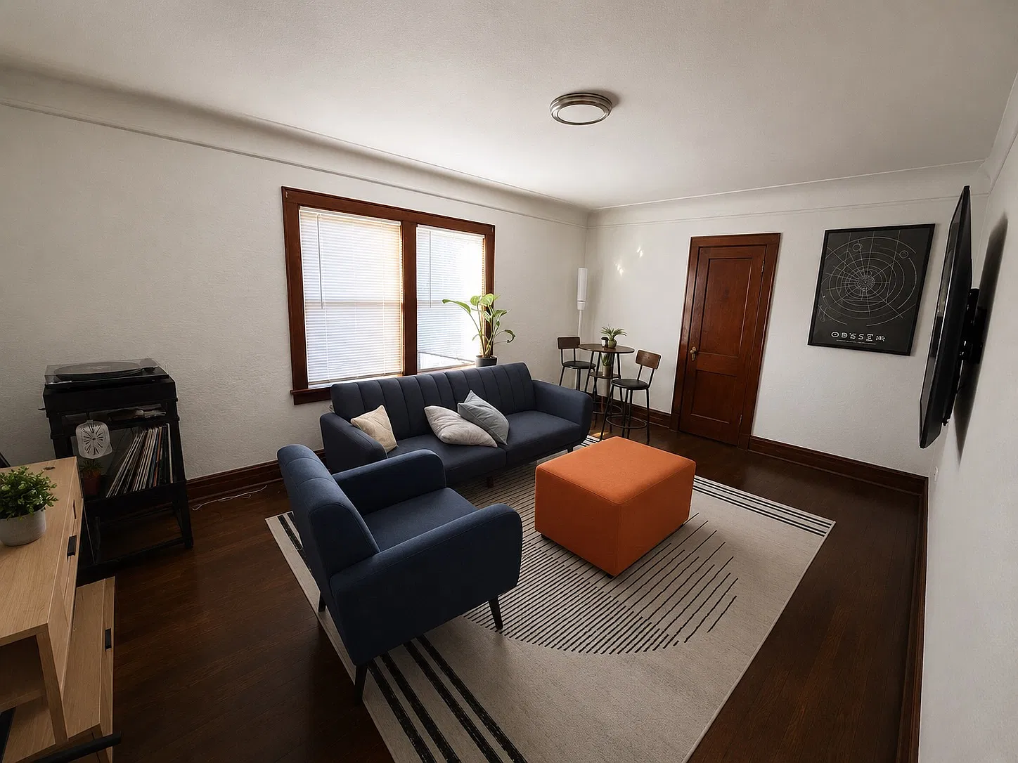 2 bed, 1000 sqft, $1,520 — Photo 4