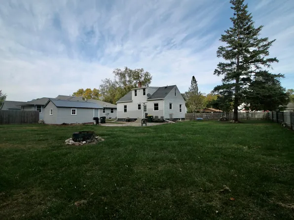 620 Charlotte St SE, Willmar, MN 56201