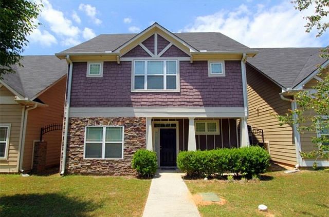 1st image of 122 Wellbrook Ct NE