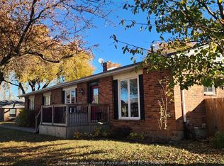 10035 Aspen Ln, Windsor, ON N8R 2B7
