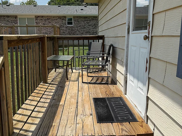 503 E Oliver St — Photo 5