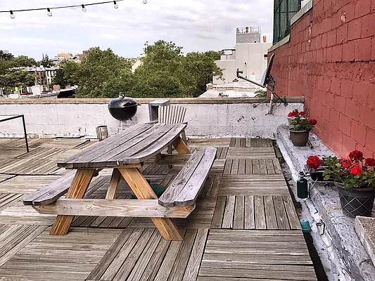 Rented by Rapid Realty Cobble Hill | media 31