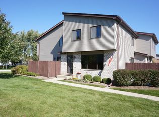 314 Circlegate Rd, New Lenox, IL 60451