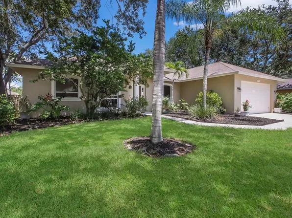 515 Oak Bay Dr, Osprey, FL 34229