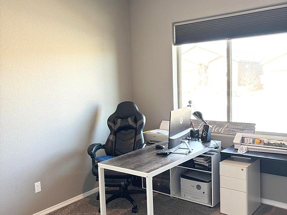 4th image of 3413 N Oregon Trail Rd NE