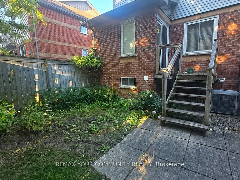 741 Caradonna Cres #25 — Photo 24