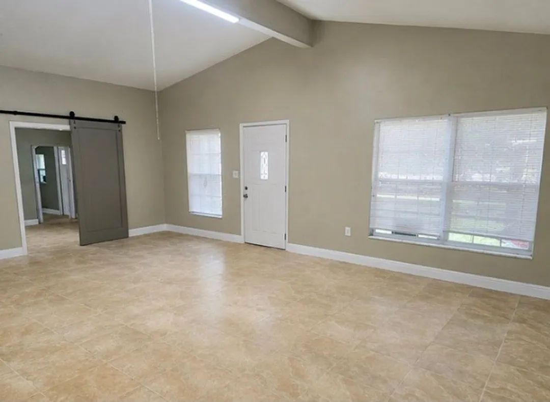 3 bed, 1620 sqft, $1,695 — Photo 3