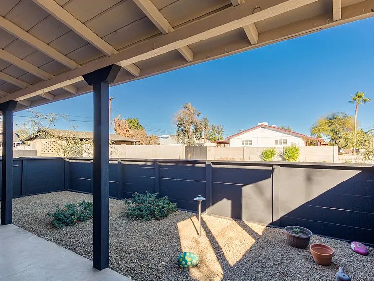 2452 E. Amelia Ave. — Photo 10