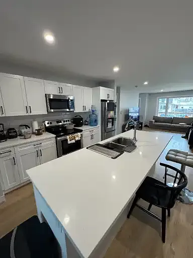 3 bed, 2.5 bath, $1,800 — Photo 2