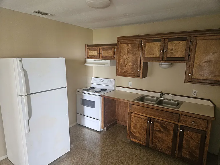2508 E Business Highway 83 #3 — Photo 3