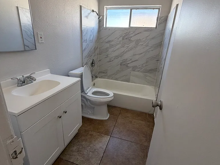 8820 Tobias Ave — Photo 6
