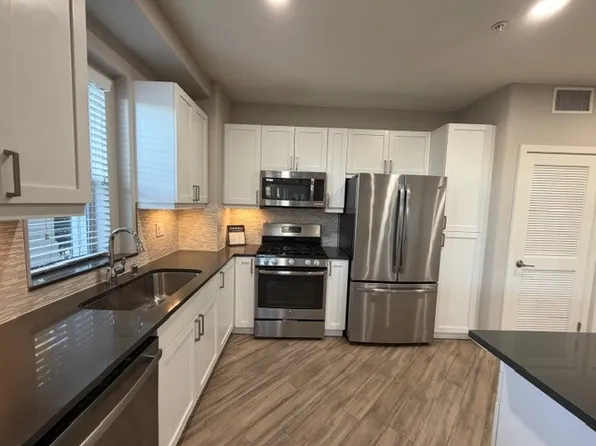 6261 W 3rd St, Los Angeles, CA