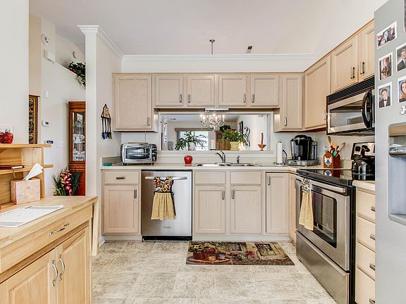 5th image of 6952 Scotch Pine Ln NW